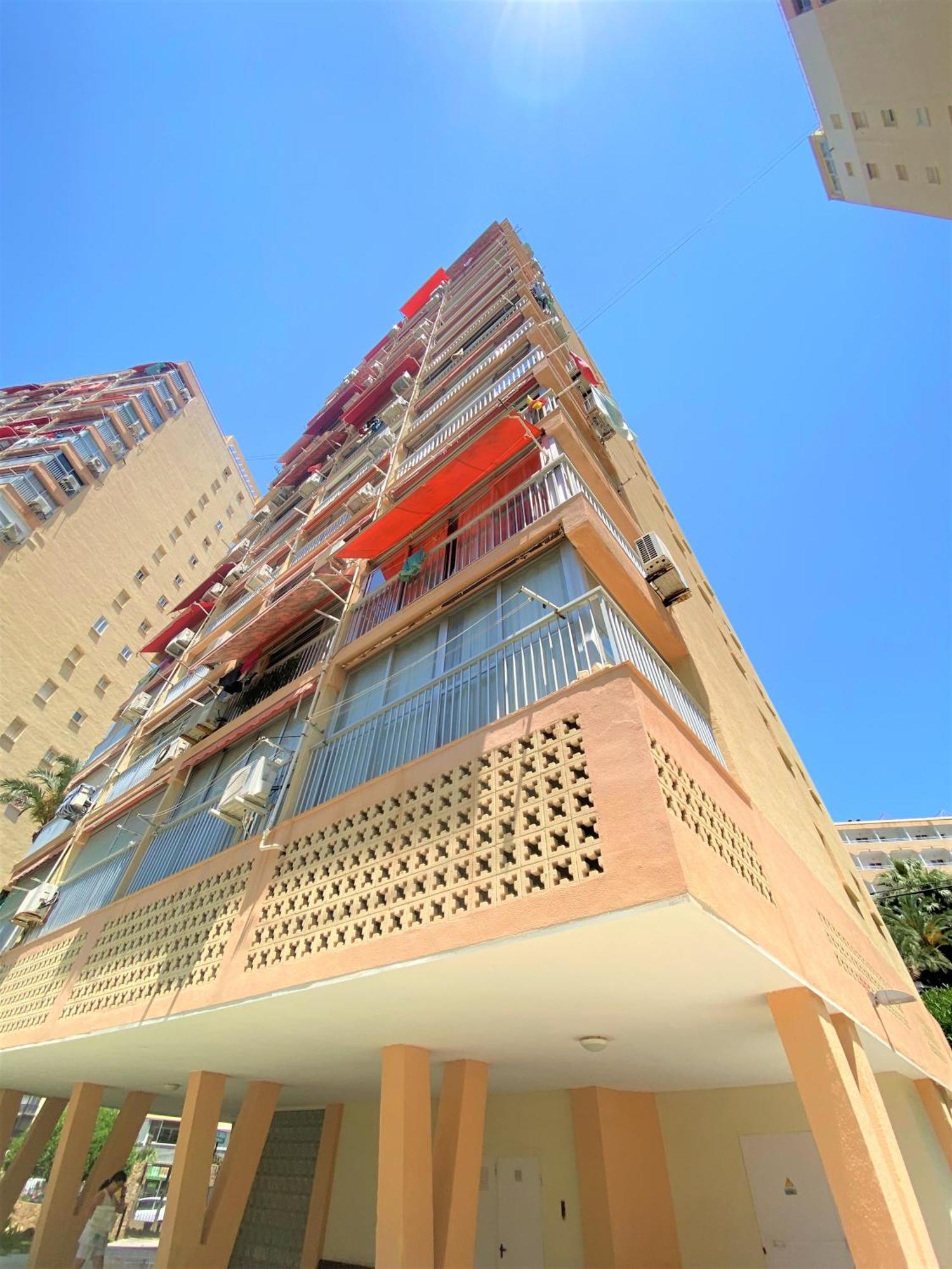 Carabelas Apartments Бенидорм Екстериор снимка