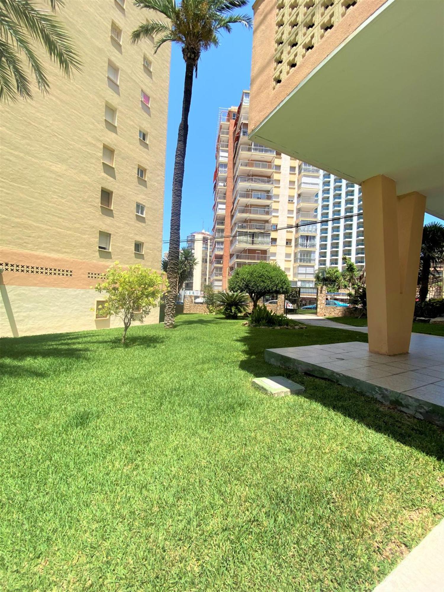 Carabelas Apartments Бенидорм Екстериор снимка