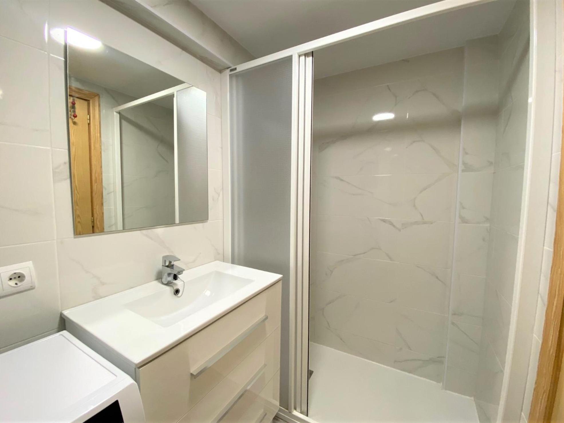 Carabelas Apartments Бенидорм Екстериор снимка