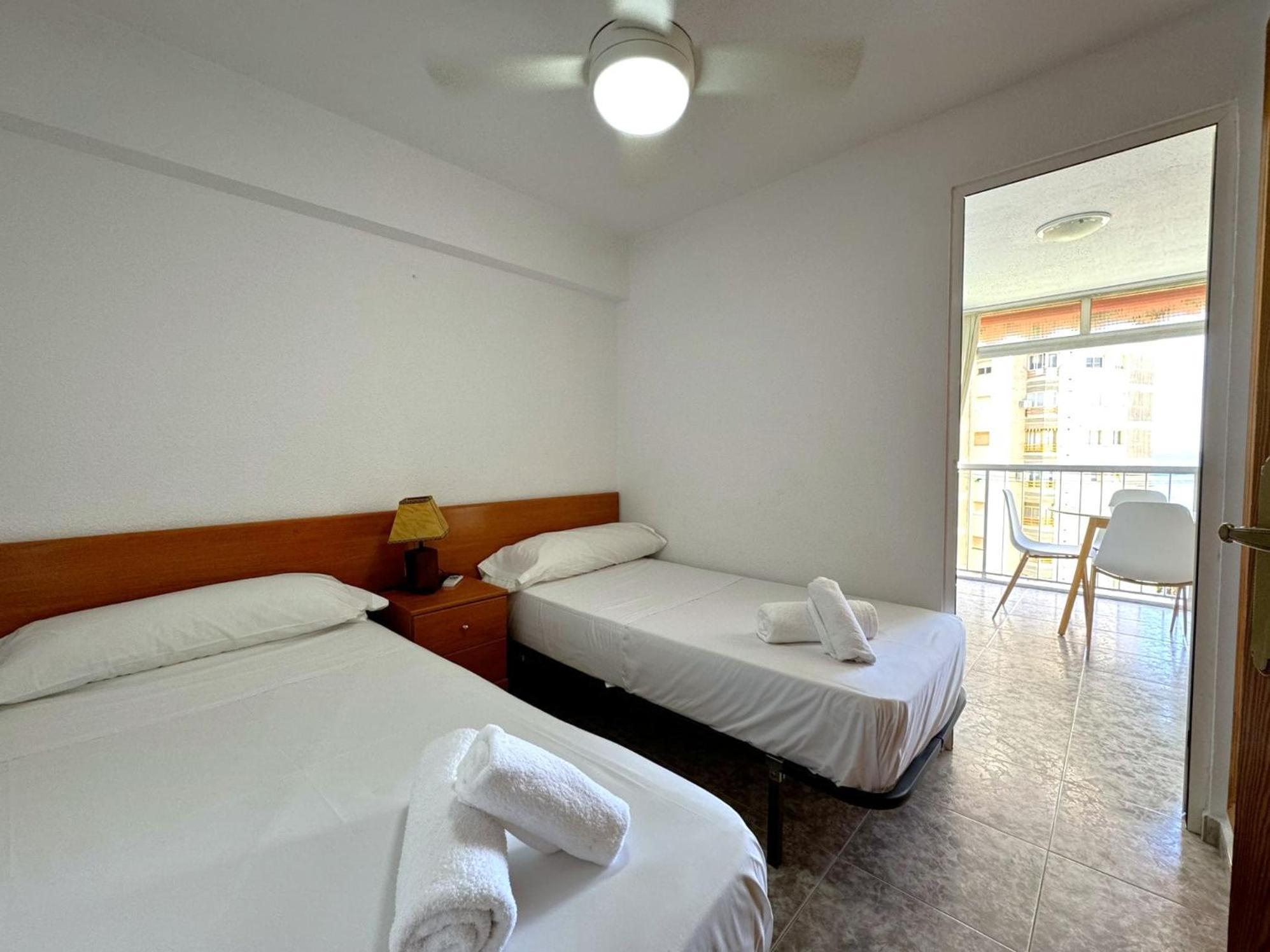 Carabelas Apartments Бенидорм Екстериор снимка