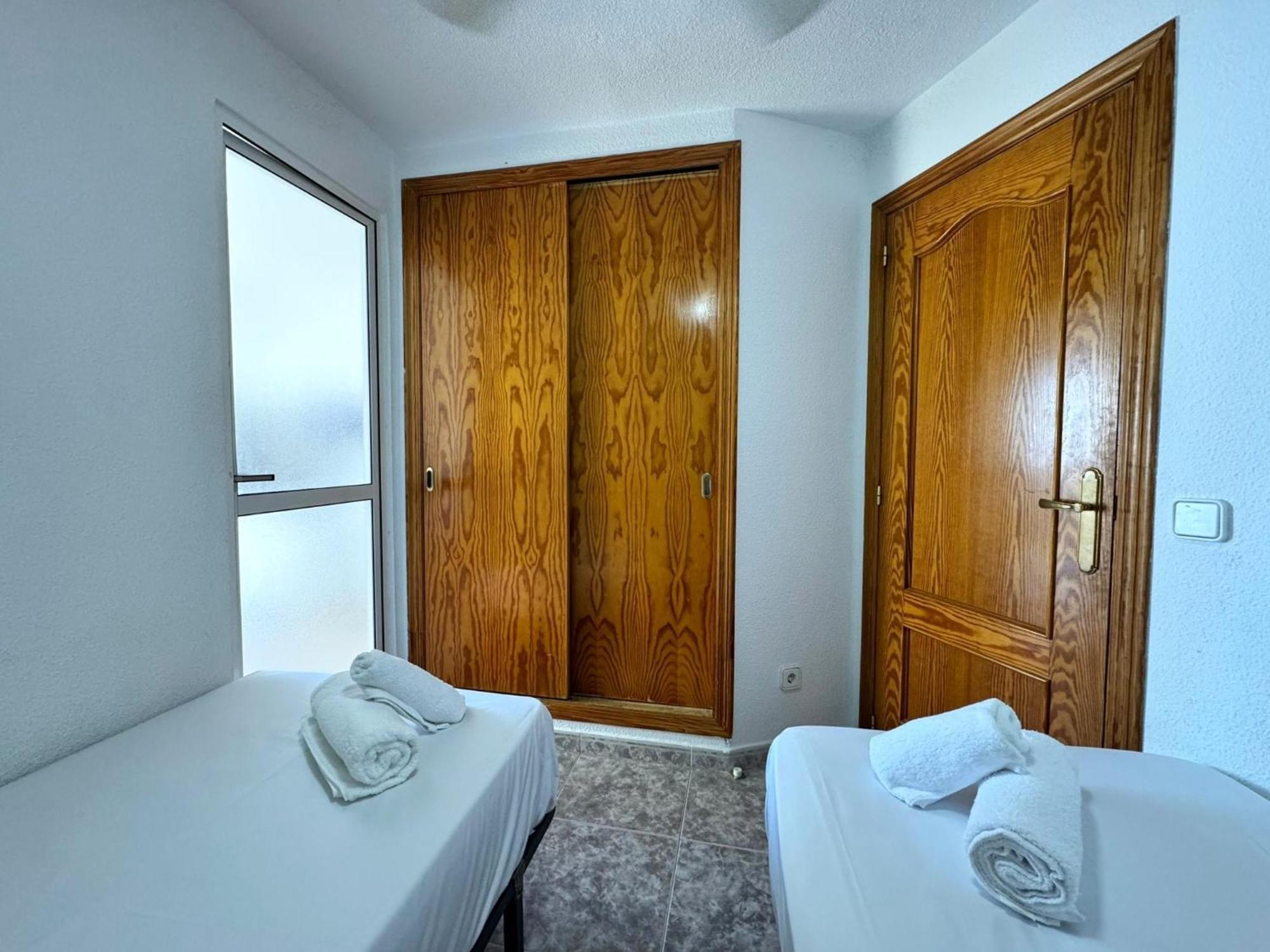 Carabelas Apartments Бенидорм Екстериор снимка