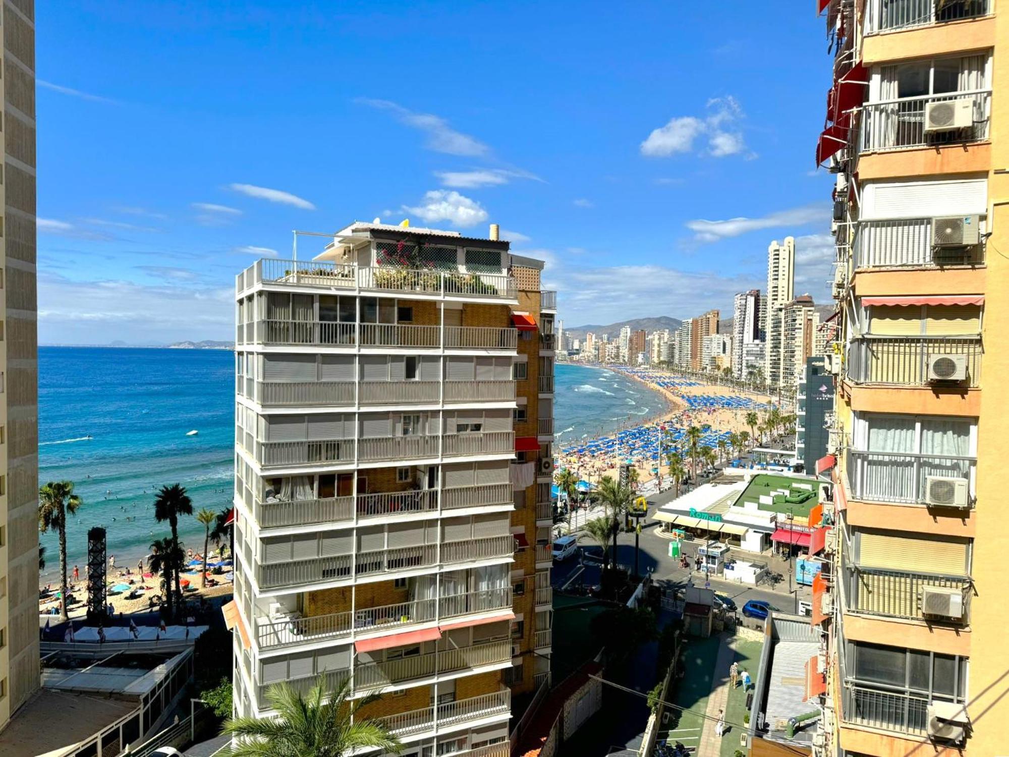 Carabelas Apartments Бенидорм Екстериор снимка