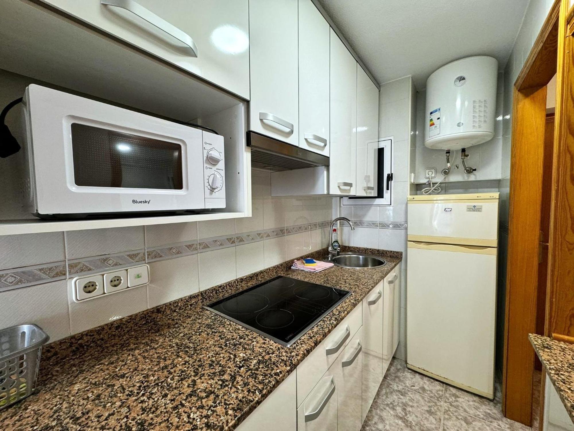 Carabelas Apartments Бенидорм Екстериор снимка